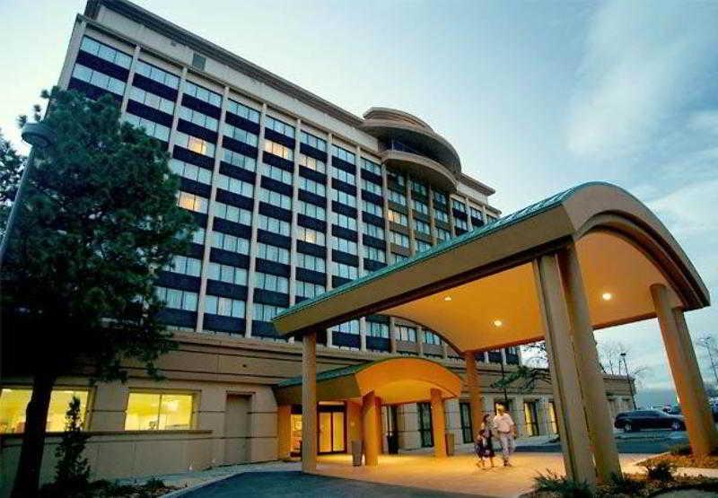 Courtyard By Marriott Denver Cherry Creek Hotel Exterior photo