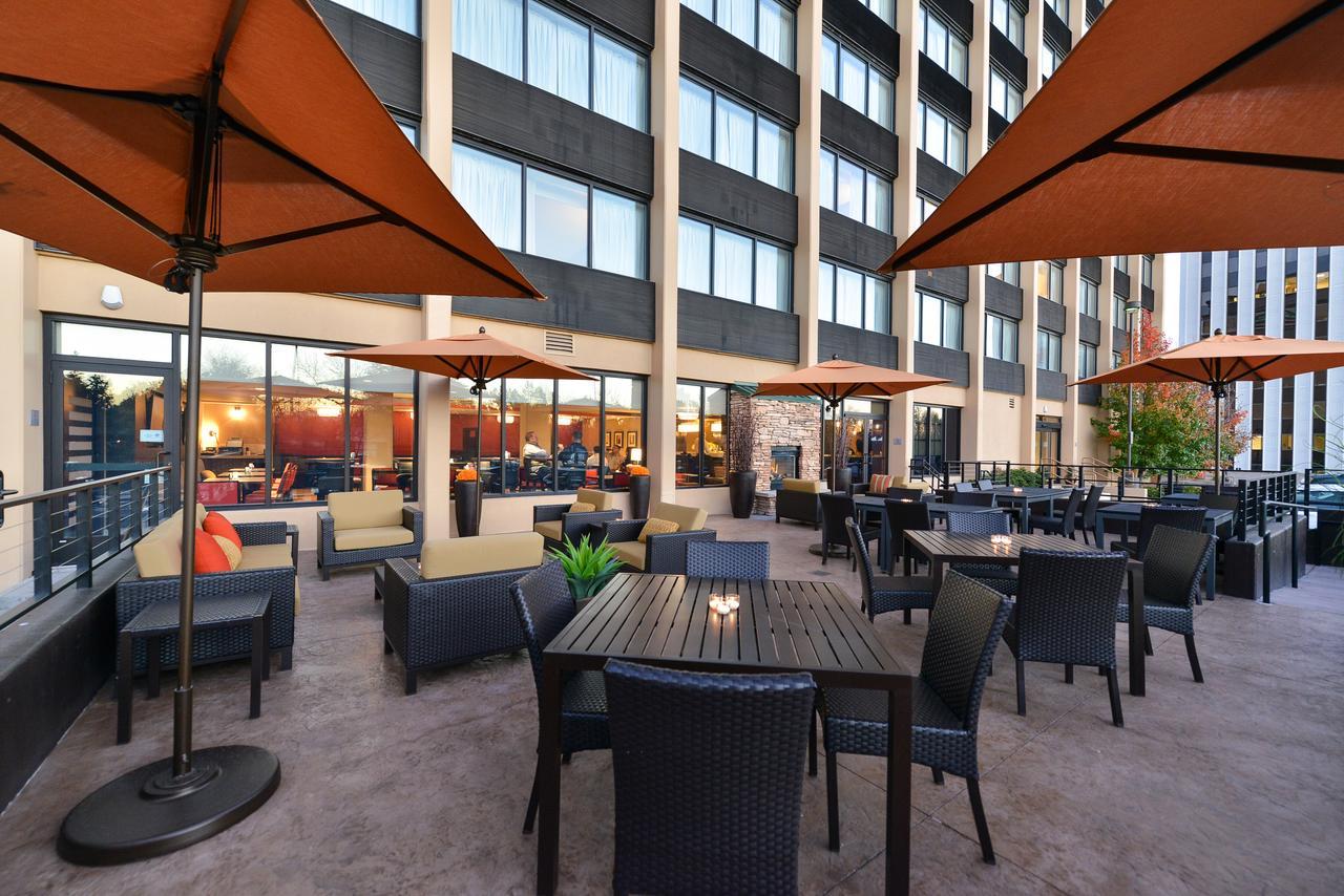 Courtyard By Marriott Denver Cherry Creek Hotel Exterior photo